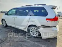 2012 Toyota SIENNA фото