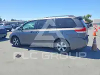2012 Toyota SIENNA фото