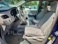 2012 Toyota SIENNA фото