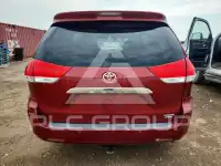 2012 Toyota SIENNA photo