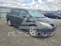 2012 Toyota SIENNA photo