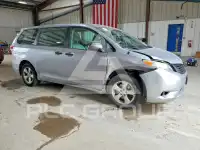2012 Toyota SIENNA фото
