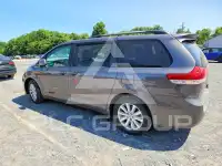 2012 Toyota SIENNA фото
