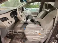 2012 Toyota SIENNA photo