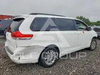 2012 Toyota SIENNA photo