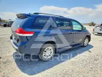 2012 Toyota SIENNA фото