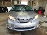 2012 Toyota SIENNA фото