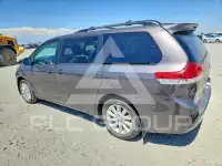 2012 Toyota SIENNA фото
