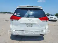 2012 Toyota SIENNA photo