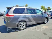 2012 Toyota SIENNA фото