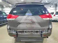 2012 Toyota SIENNA фото