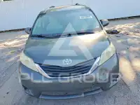 2012 Toyota SIENNA фото