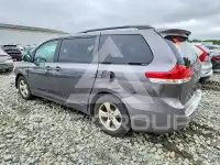 2012 Toyota SIENNA фото