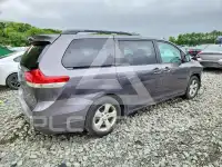 2012 Toyota SIENNA фото