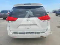 2012 Toyota SIENNA photo
