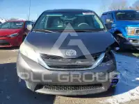 2012 Toyota SIENNA photo