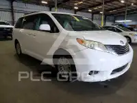2012 Toyota SIENNA фото