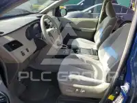 2012 Toyota SIENNA фото
