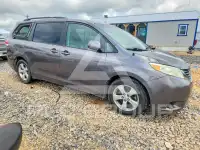 2012 Toyota SIENNA фото