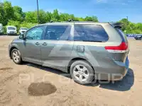 2012 Toyota SIENNA фото