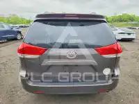2012 Toyota SIENNA фото