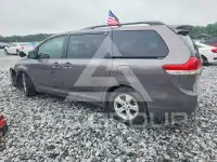 2012 Toyota SIENNA фото