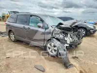 2012 Toyota SIENNA фото
