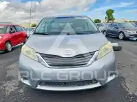 2012 Toyota SIENNA фото