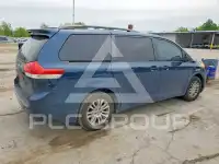 2012 Toyota SIENNA photo