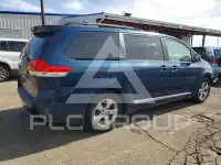 2012 Toyota SIENNA фото
