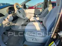 2012 Toyota SIENNA photo