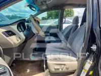 2012 Toyota SIENNA фото