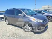 2012 Toyota SIENNA photo