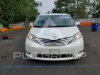 2012 Toyota SIENNA фото