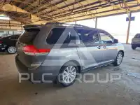 2012 Toyota SIENNA photo