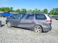 2012 Toyota SIENNA фото