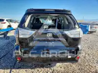 2012 Toyota SIENNA photo