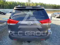 2012 Toyota SIENNA фото