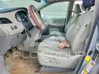 2012 Toyota SIENNA photo