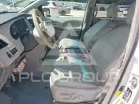 2012 Toyota SIENNA фото
