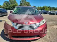 2012 Toyota SIENNA photo