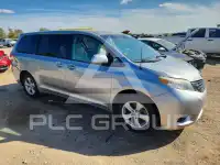 2012 Toyota SIENNA фото