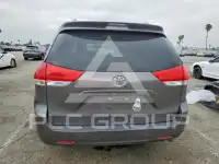 2012 Toyota SIENNA фото