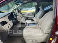 2012 Toyota SIENNA фото