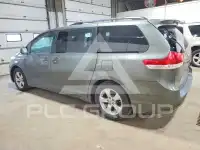 2012 Toyota SIENNA фото