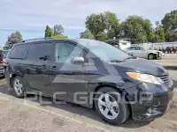 2012 Toyota SIENNA фото