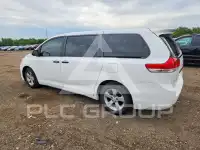 2012 Toyota SIENNA photo