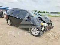 2012 Toyota SIENNA photo