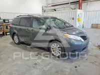 2012 Toyota SIENNA фото