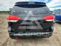 2012 Toyota SIENNA photo